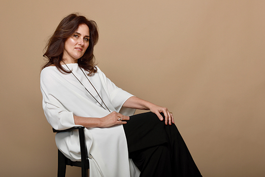 Carmen Barasona diseñadora del espacio Ofuro en Casa Decor 2026 baño de lujo contemporáneo