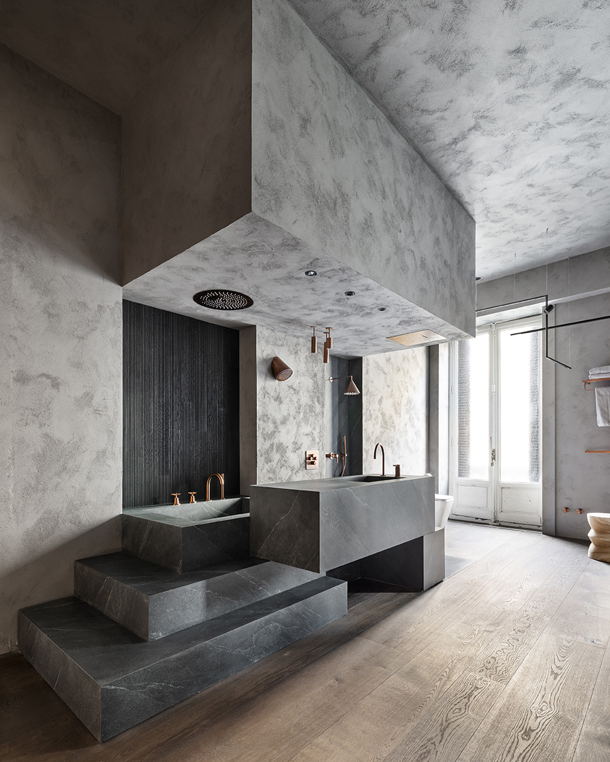 Vista general del espacio Ofuro, baño contemporáneo inspirado en la tradición japonesa en Casa Decor 2026