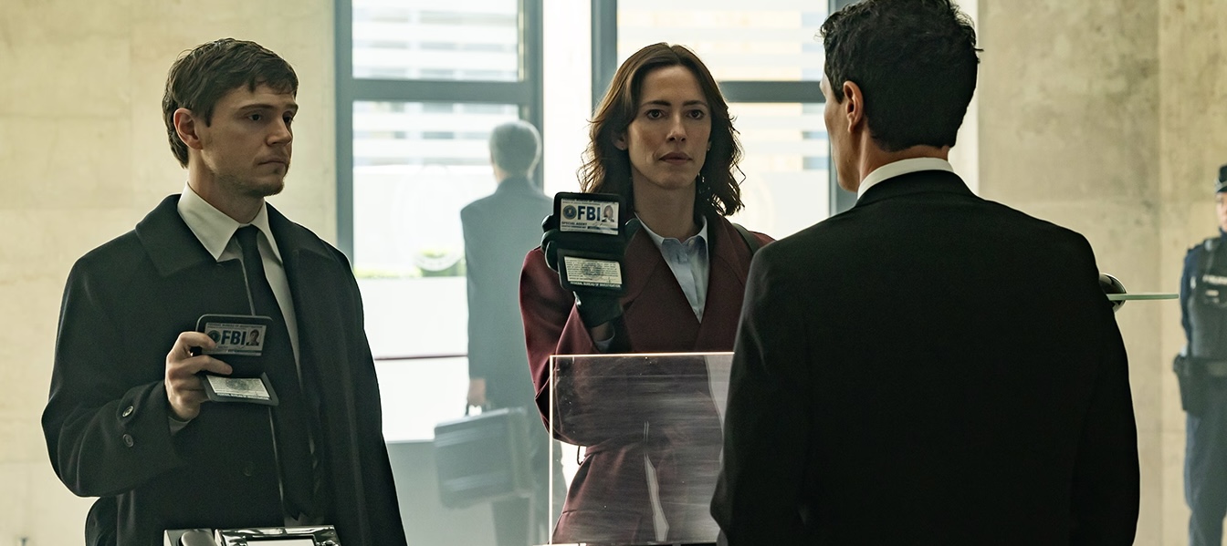 Agentes del FBI Cooper Madsen y Jordan Bennett durante la investigación del caso en París