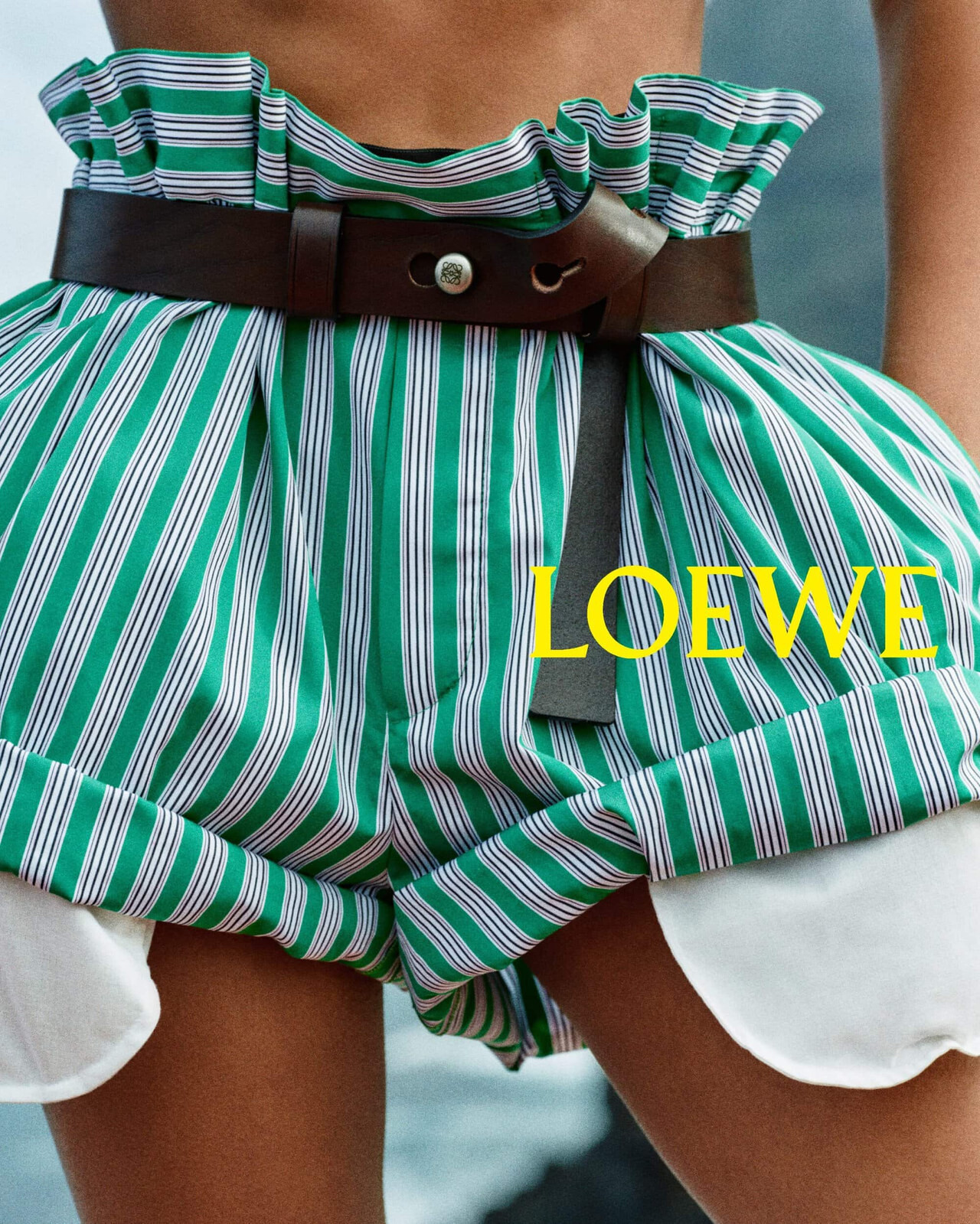 Detalle de tejido y construcción artesanal en la campaña Pre-Fall 2026 de Loewe